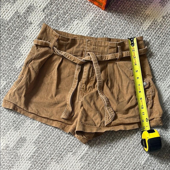 Self Trouser High Rise Short - Picture 3 of 4